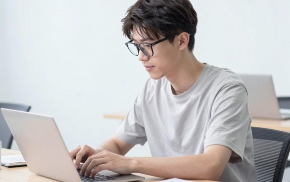 不上征信的秒下款口子，遴选五个19岁贷款容易过审批的口子