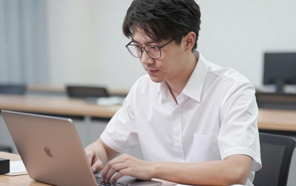 网上什么贷款最容易批下来，揭秘五个满19岁可以借款的app